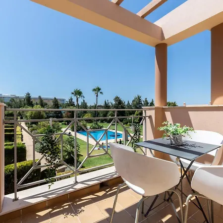 Akivillas Blue Villa *